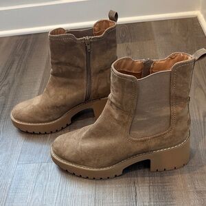 Universal Thread Brown Zip Up Chelsea Ankle Booties EUC